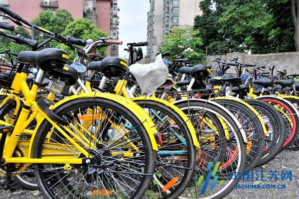 南京警方暂扣115辆共享单车 违规使用者将被扣