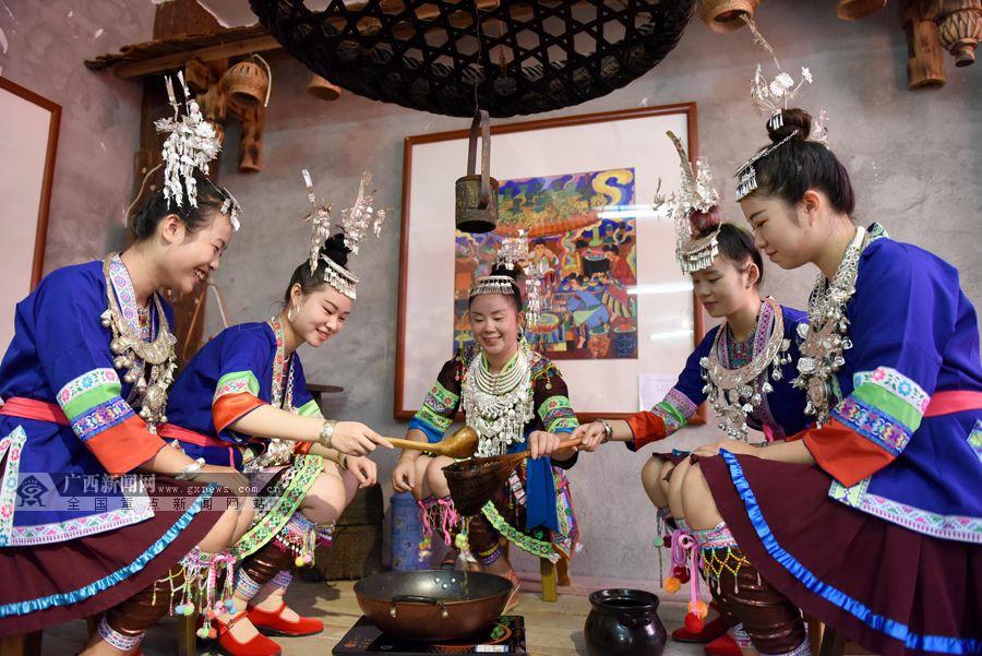 三江:侗寨特产借助农村电商走出深山(图)