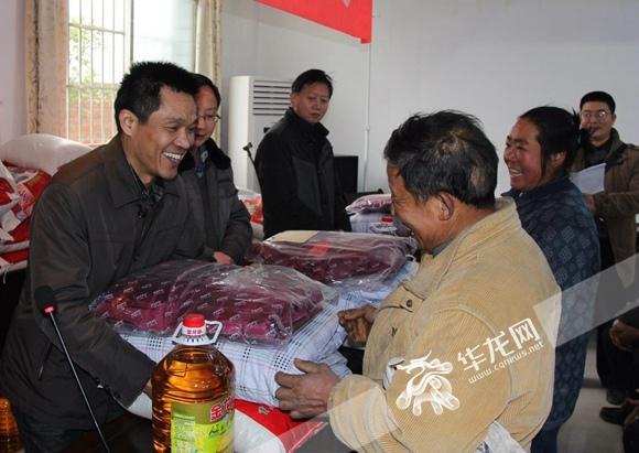 让低保晒在阳光下 重庆低保申请更简单审核更透明