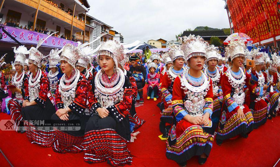 媒体推荐  "跳香节"是当地苗族人民庆祝丰收的传统节日.