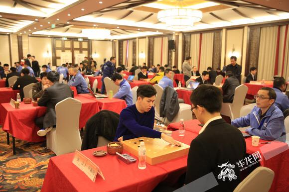 力柯洁等大咖齐聚 去两江国际影视城观围棋风