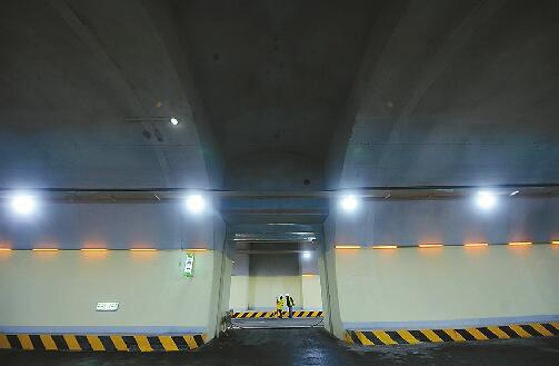 玉函路隧道“定妆”安全逃生有预案 地下16米进退有道