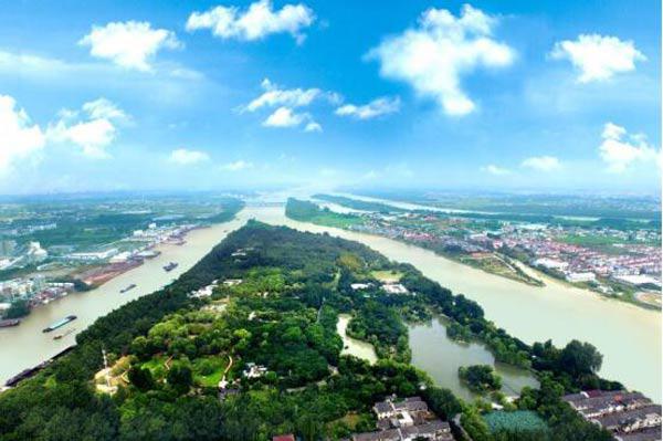 运河扬州段北起里排河与大运河连接处,南至长江边的瓜洲镇,全长151.
