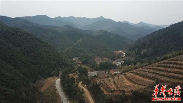 【新时代·新梦想网络媒体新春走基层】搬迁