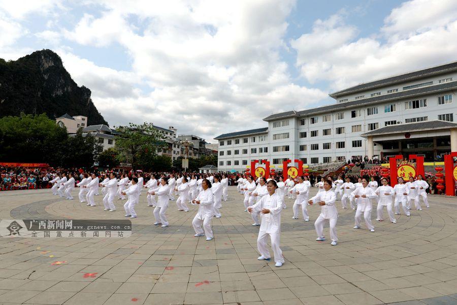 纪念三八国际劳动妇女节 凌云巾帼展风采(组图