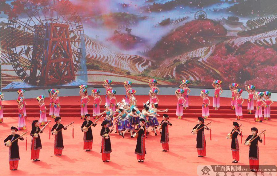 湖畔欢歌多 南宁"壮族三月三·八桂嘉年华"开幕