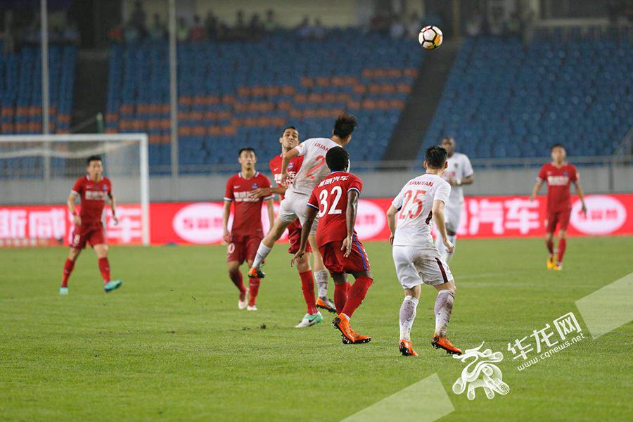 半场战报:莫德斯特险助权健得分 重庆斯威0:0暂