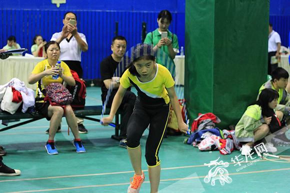 小学生一秒跳绳5次 重庆全民健身运动会上运动