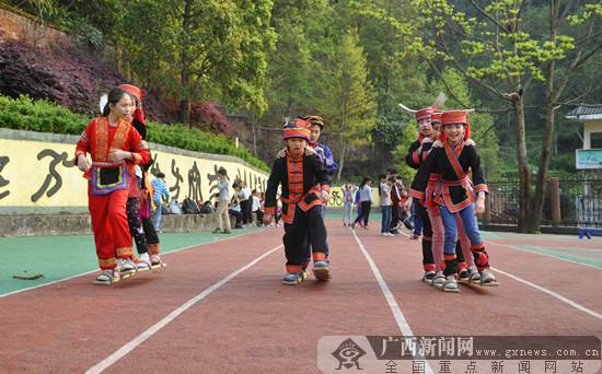 金秀瑶族自治县民族小学获全国文明校园称号