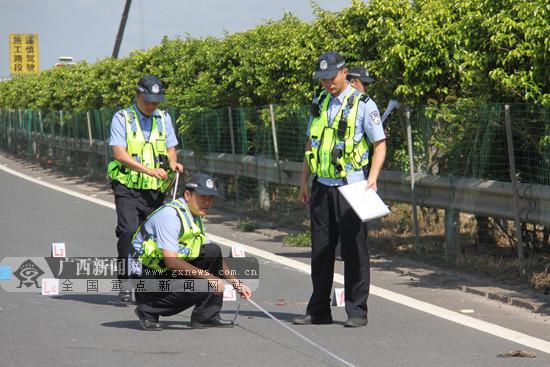 广西高速交警在兰海高速开展突发事故应急处置演练