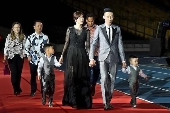 看《李宗伟:败者为王 品一场势均力敌的爱情