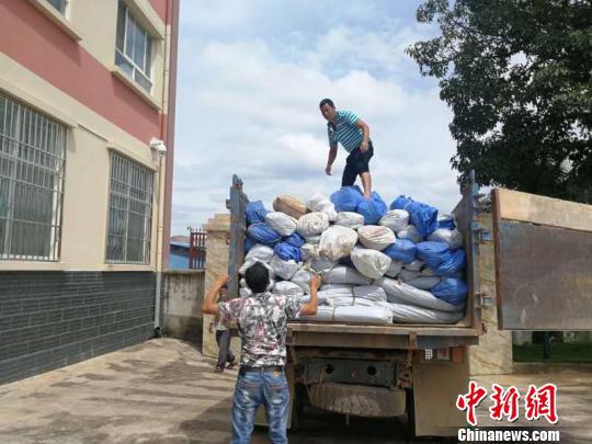 墨江人口有多少_云南墨江 北回归线上的双胞胎之谜(2)