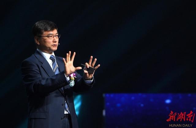 2019岳麓峰会丨李跃:4G改变生活,5G改变社会