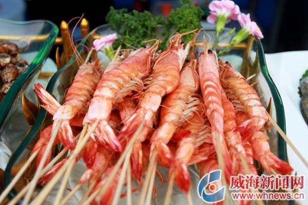 12家星级饭店顶级大厨同台,近百种威海特色海鲜美食亮相,来自数千
