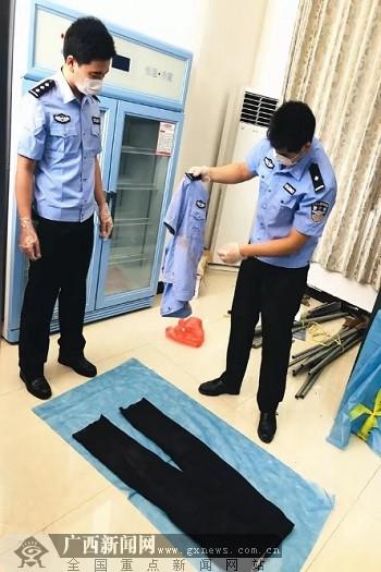 李燕强的警服留下血迹.图片来源:广西日报