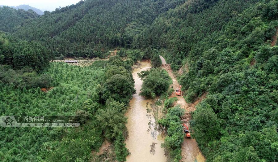 7月10日,在广西柳州市融安县板榄镇沙江村,大型