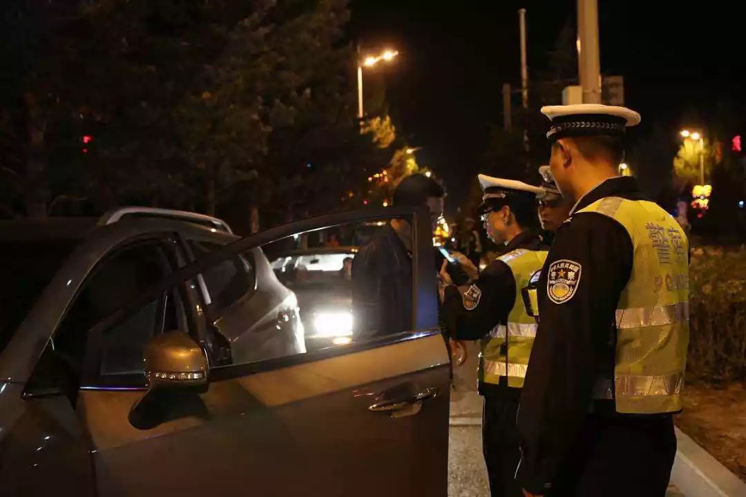 微关注:男子喝酒后坐在副驾没开车,也被追究刑责!原因