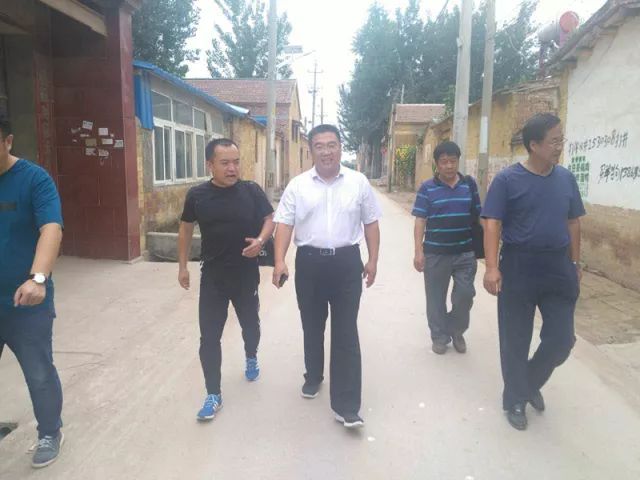 松林镇东石槽村第一书记