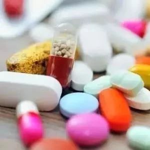 【健康】先吃饭还是先吃药?正确服药指南,权威实用!