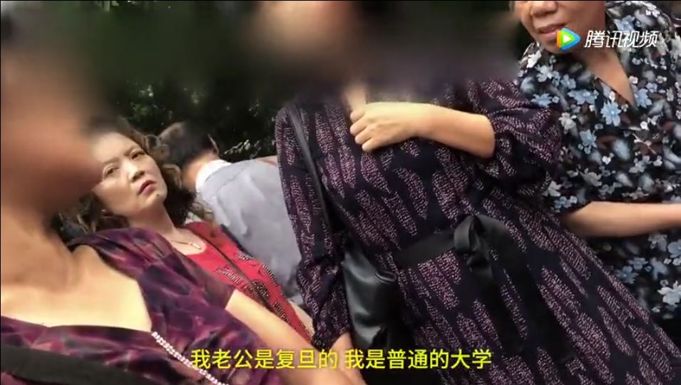 老外泡中国女孩子图片_老外泡中国女孩子图片_黑人老外玩死中国女