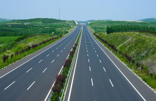 为加强青银高速济青段转滨莱高速互通立交施工期间道路通行安全管理
