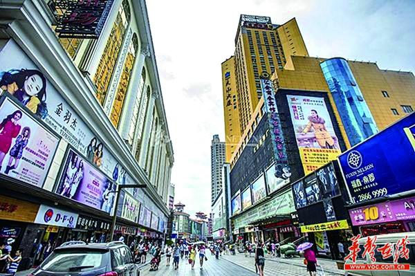 长沙服装批发市场：服装潮流的风向标