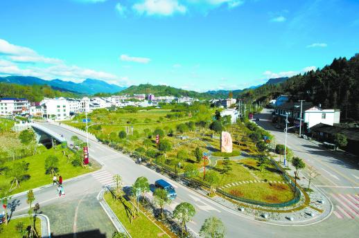 美丽的桑植县洪家关白族乡洪家关村.李维跃 摄