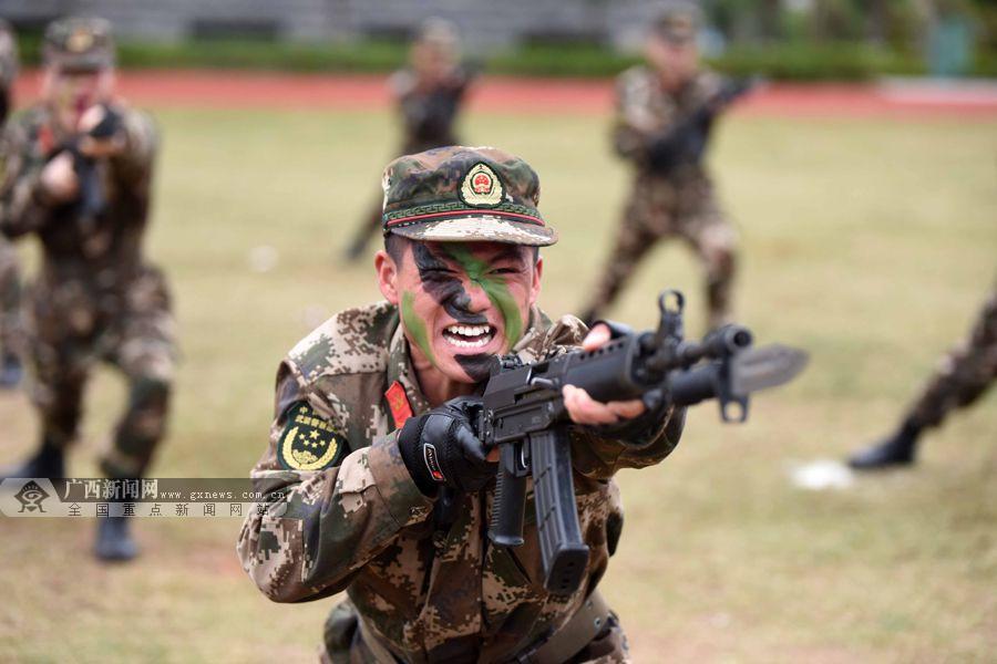 南寧:武警吹響開訓集結號(組圖)