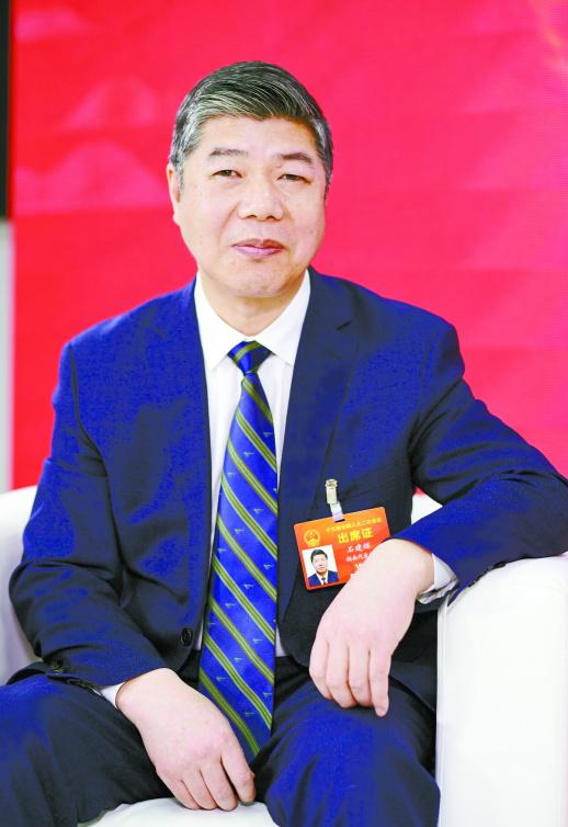 小恒说厅石建辉将再为全省企业和个人减税330多亿元