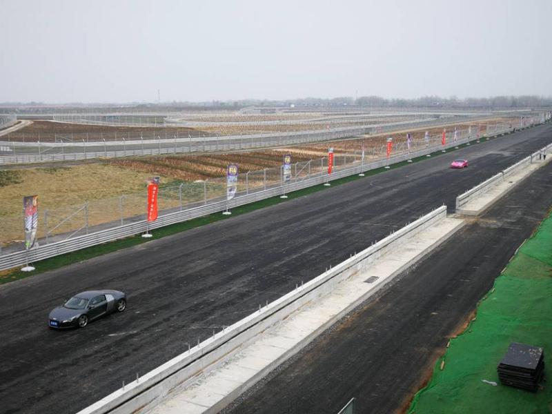 现场播报畅享速度激情体验汽车旅馆来定陶看看吧