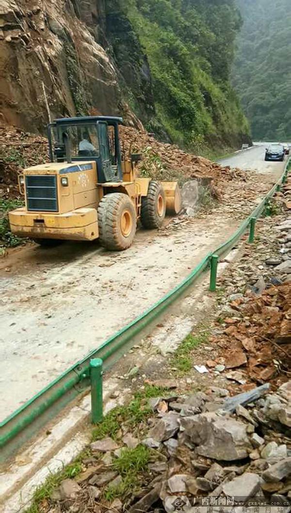 受暴雨影響 資源全州灌陽國省道塌方路段仍在搶險中