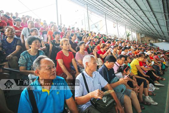 廣西體育場組織專家為市民舉辦游泳安全知識講座