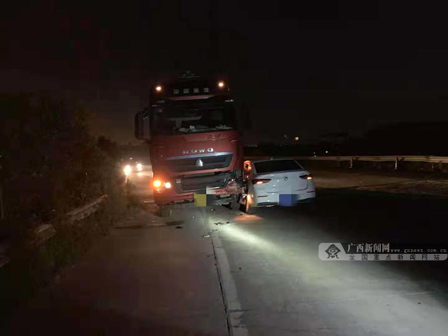 男子駕車越過實線逆行 不慎與對向罐車發(fā)生碰撞