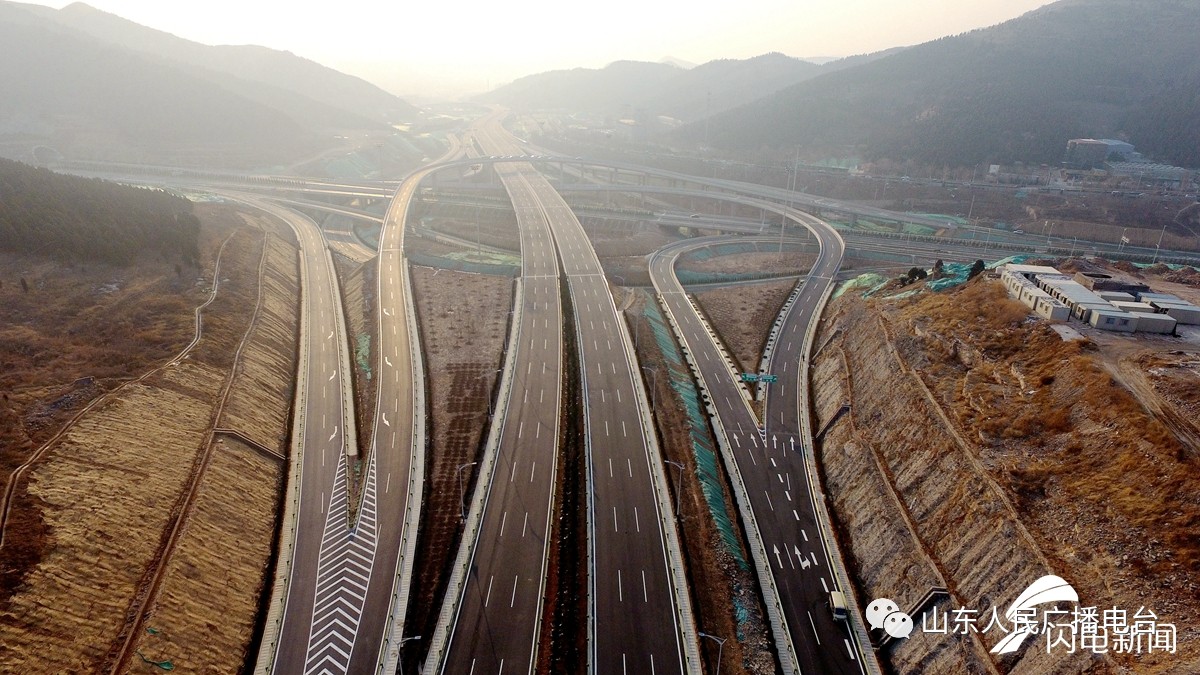 延接济泰高速,济南市区到泰山旅游区又增加了一条旅游通道,减少了京台