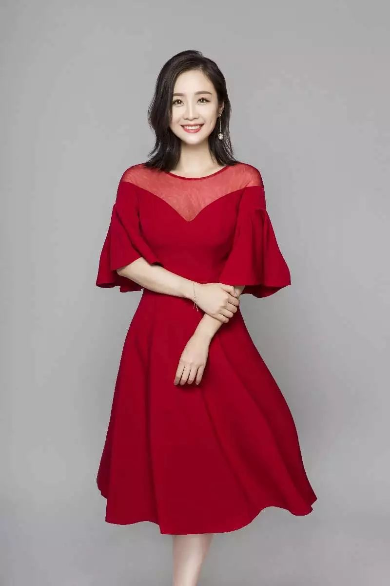 齐鲁频道美女主播刘爽为你送祝福啦!