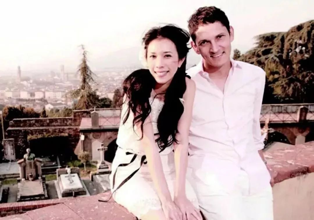 莫文蔚唱李荣浩新歌刷屏慢慢余生里我想和你在一起