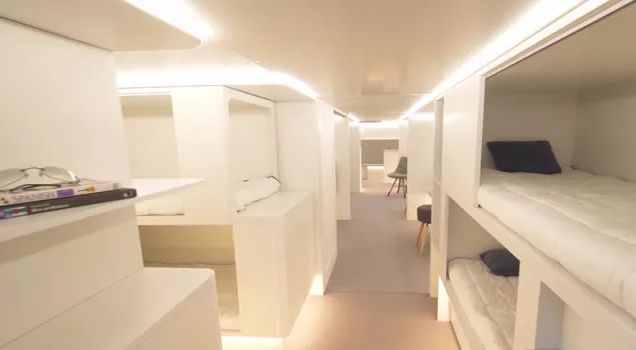 什么飞机上也要有卧铺和站票了网友们的神回复亮了