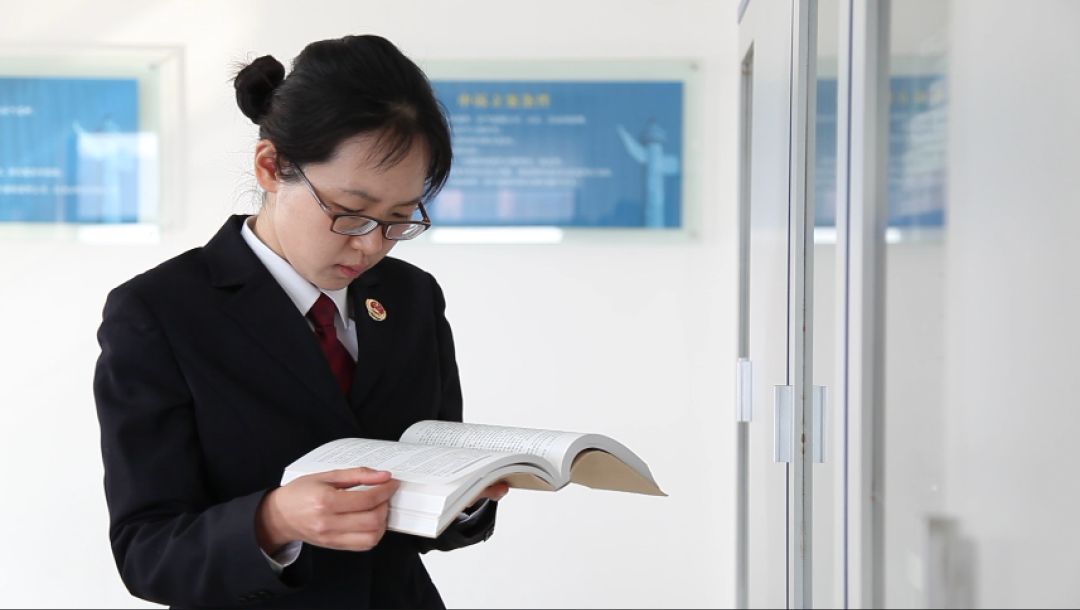 五一特辑80后美女检察官的民生情怀