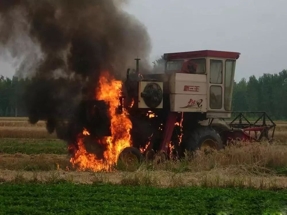 麦收防火不可放松,@潍坊人,这份麦收期间火灾预警通告,别忘查收!