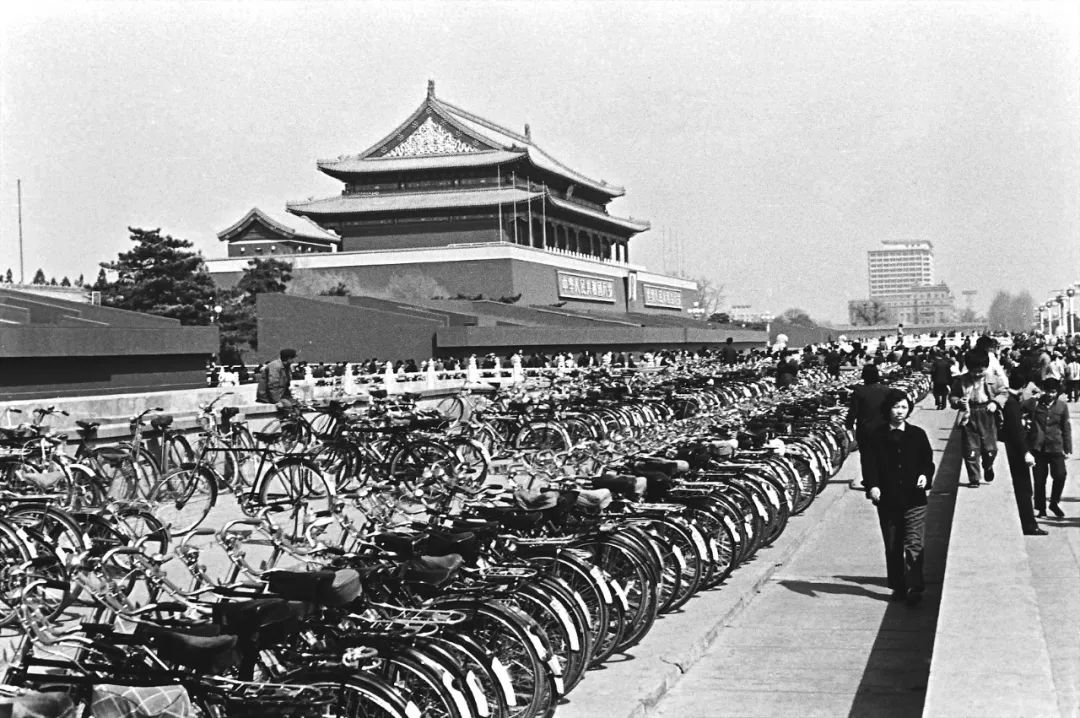 微分享一组老照片看中国自行车变迁史