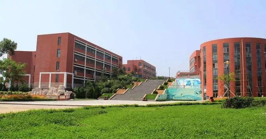 哈爾濱理工大學(榮成校區) 哈爾濱理工大學由原機械工業部所屬的