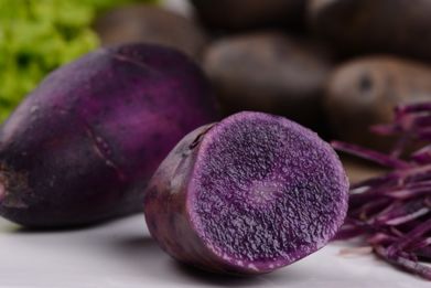 紫色马铃薯赫麦叶酸玉米除了富含花青素的农产品之外,再就是叶酸玉米