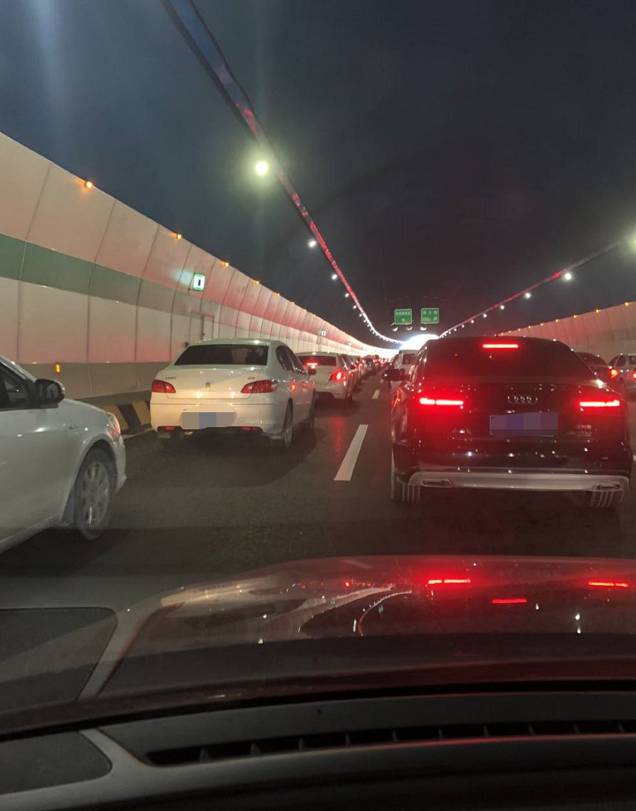 日兰高速公路嘉祥收费站-菏泽新区收费站k299 000兰考方向因车流量大