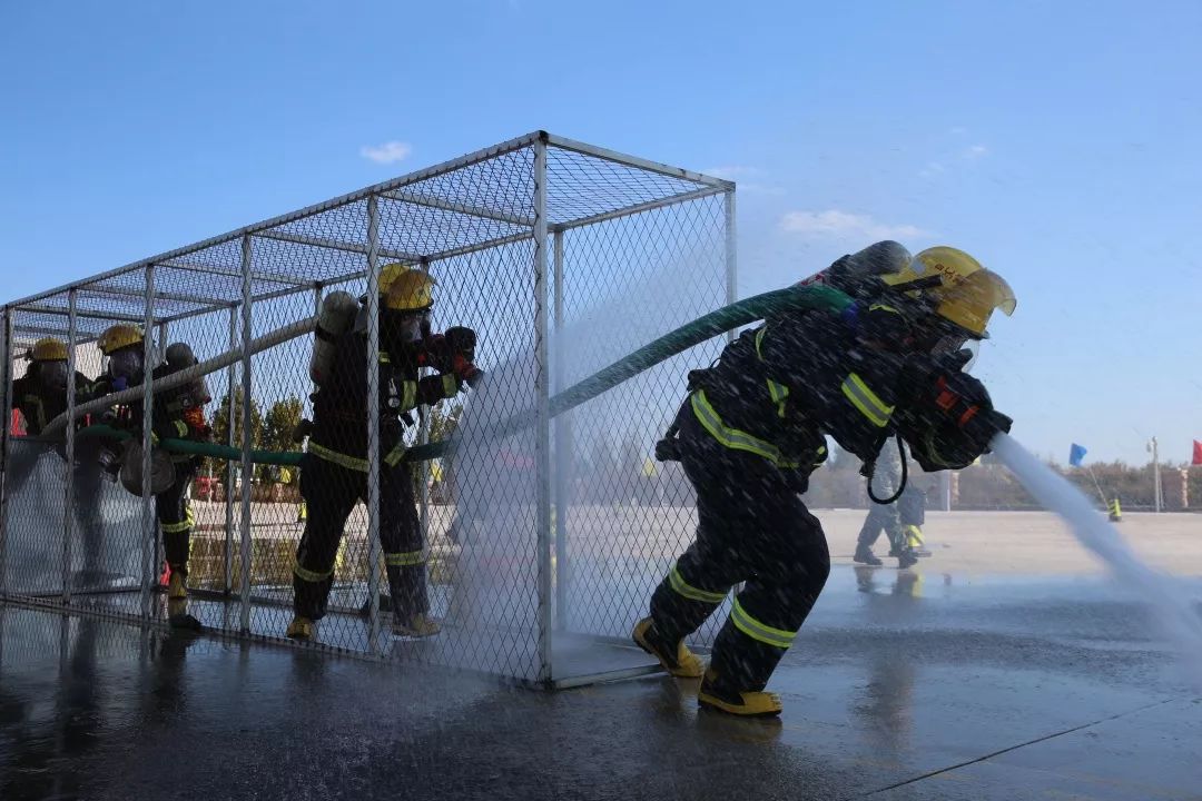 山东消防夏季训练第三次比武竞赛东部片区隆重举行